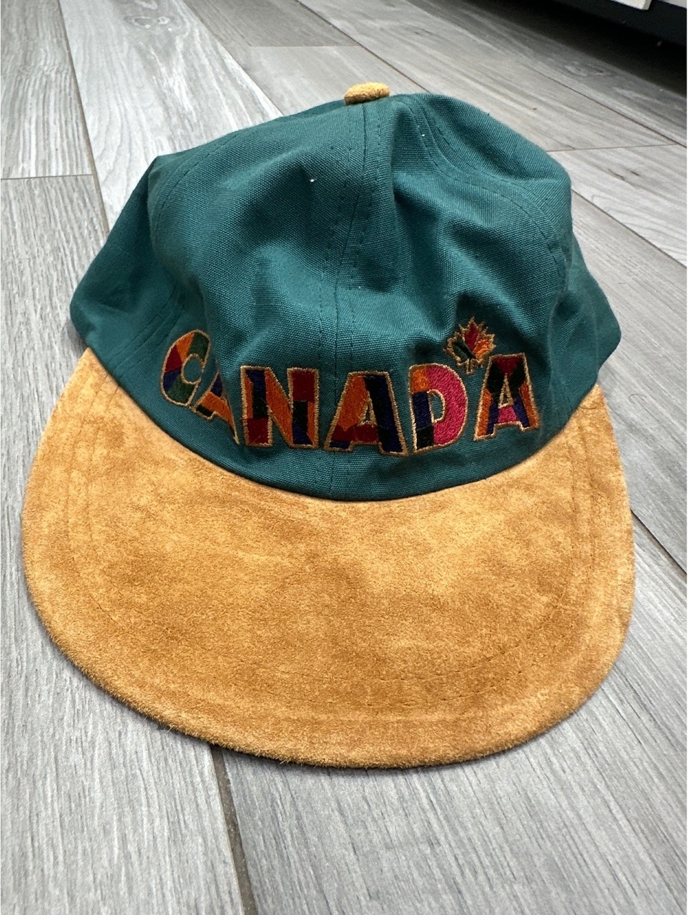 Vintage quality goods Canada baseball cap